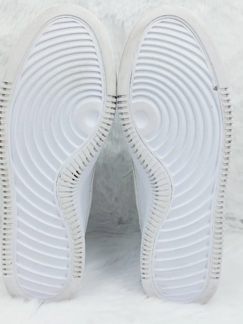 Nike women white